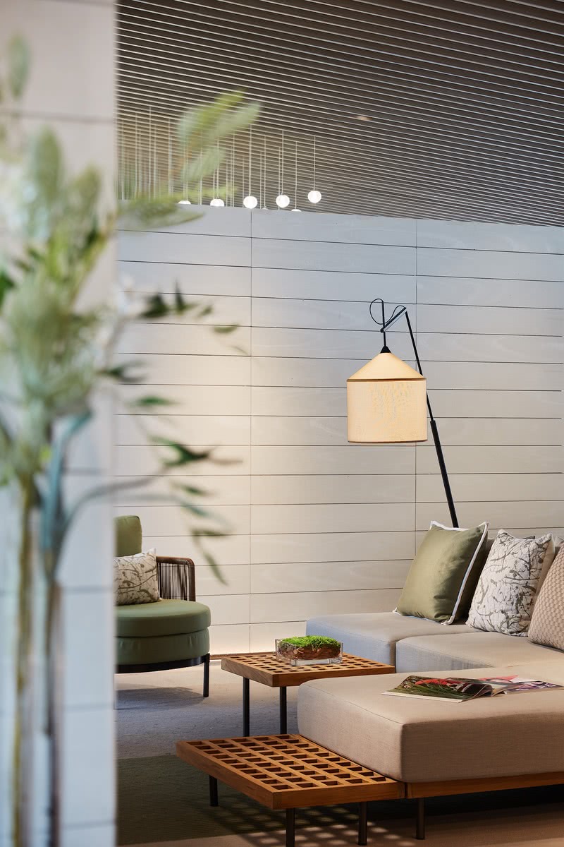 苏州星河·胥江新著雅苑售楼处 | 书店+画室+阅读的多功能空间-9