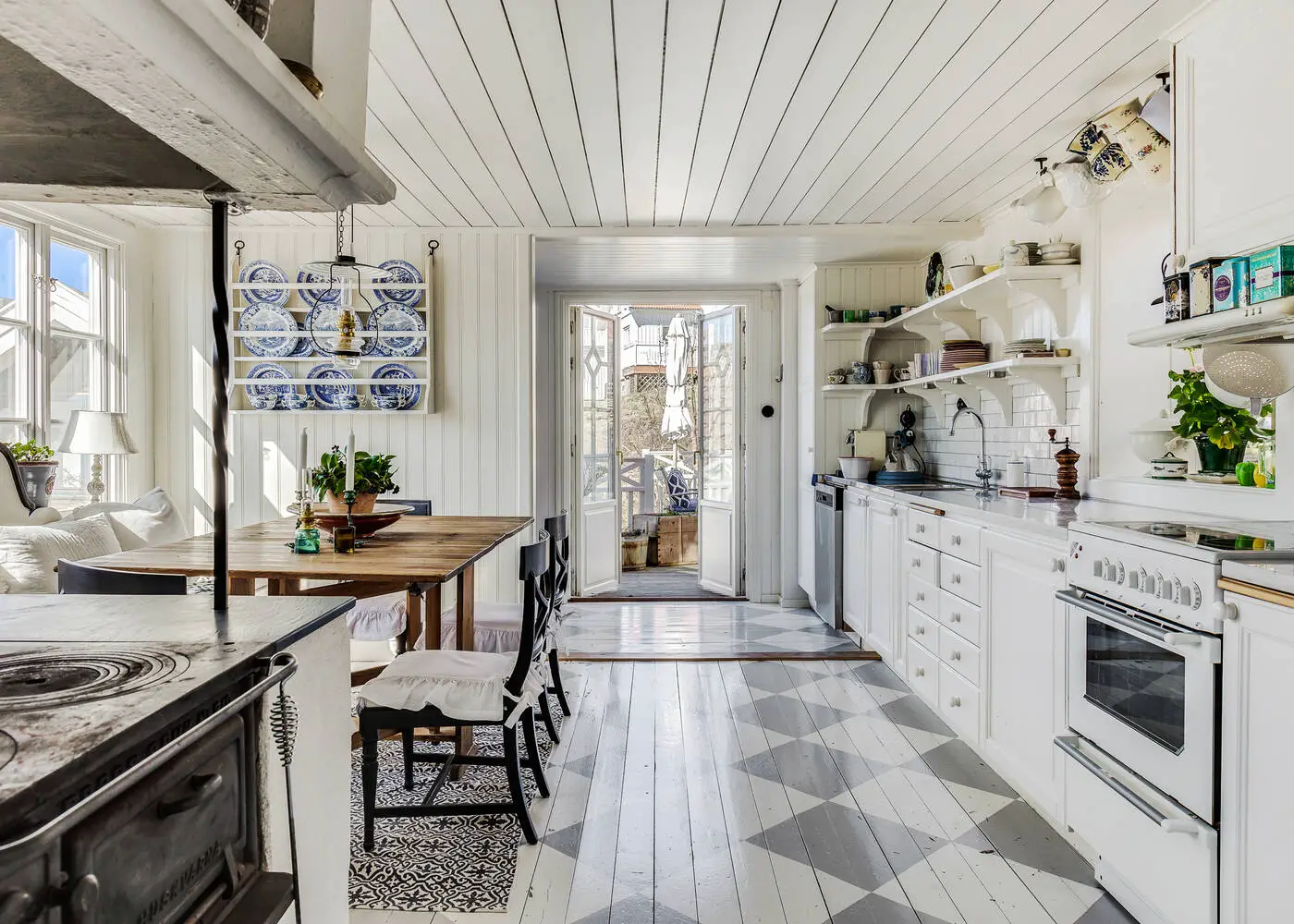 "瑞典 Mollösund 小镇，57m2 红色小木屋的温馨魅力"-1