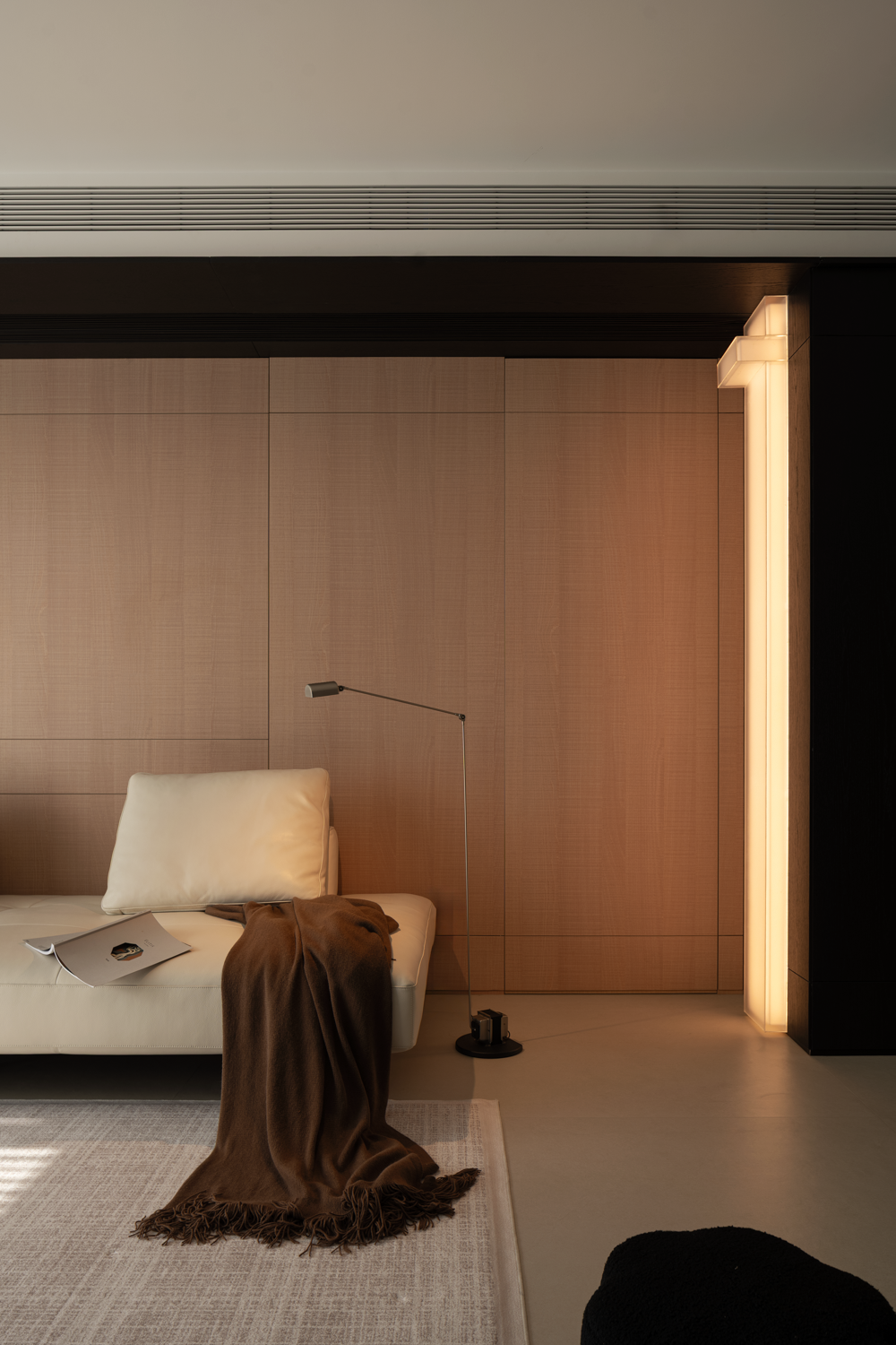 逅界空间设计｜暗调里的松弛感-10