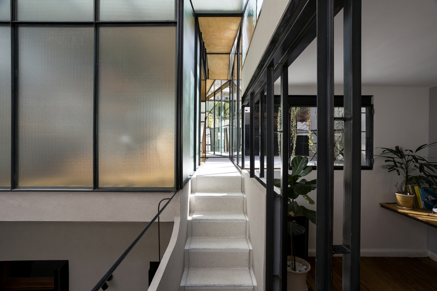 中庭公寓的透明改造-12