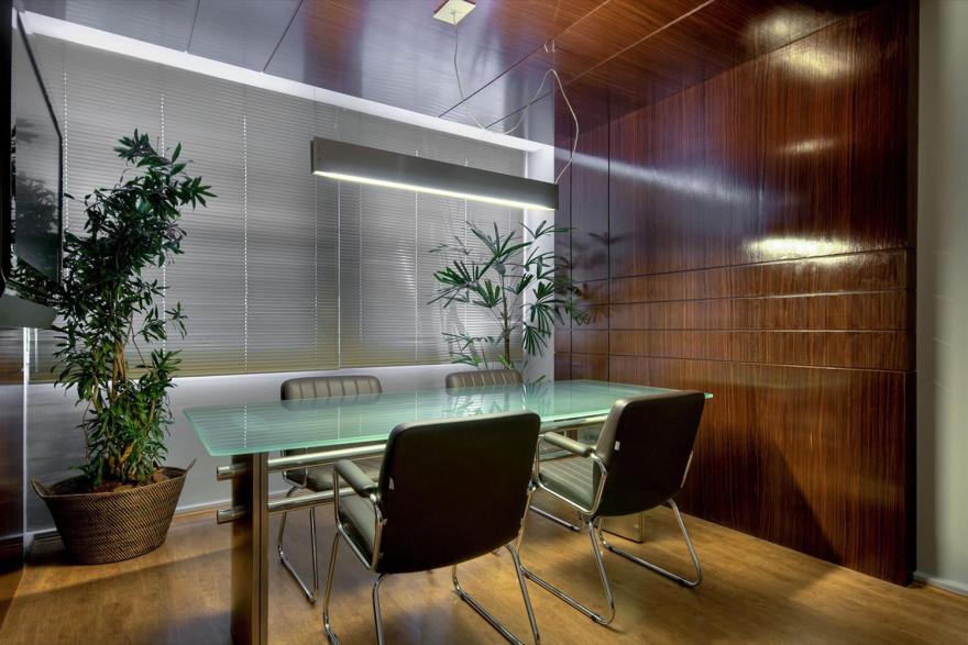 Quesada 律师楼 · 木质美学的现代办公空间-5