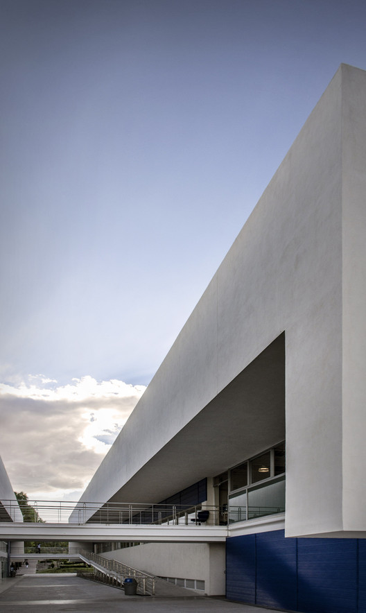 Dae Student Building  Arkylab + Mauricio Ruiz-1