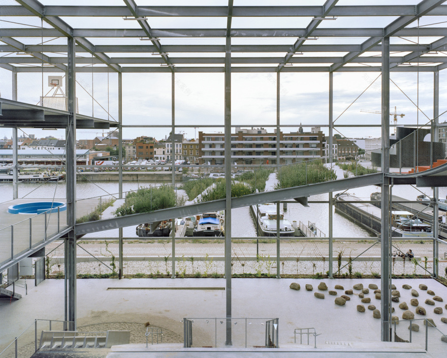 比利时港口边的“筷子”学校-21