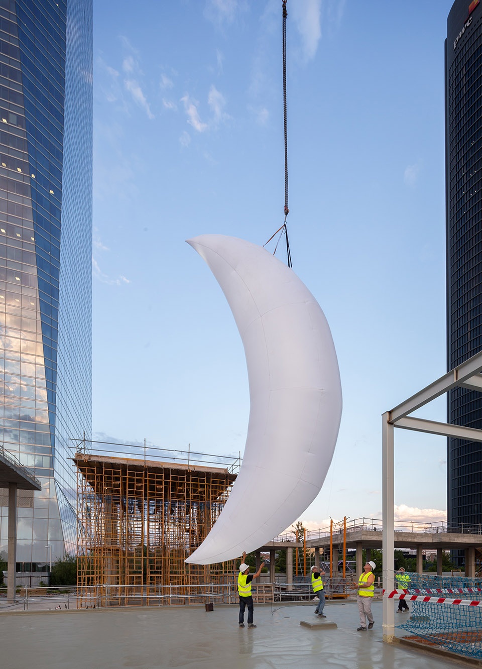 月亮 & 城市艺术装置,马德里-12