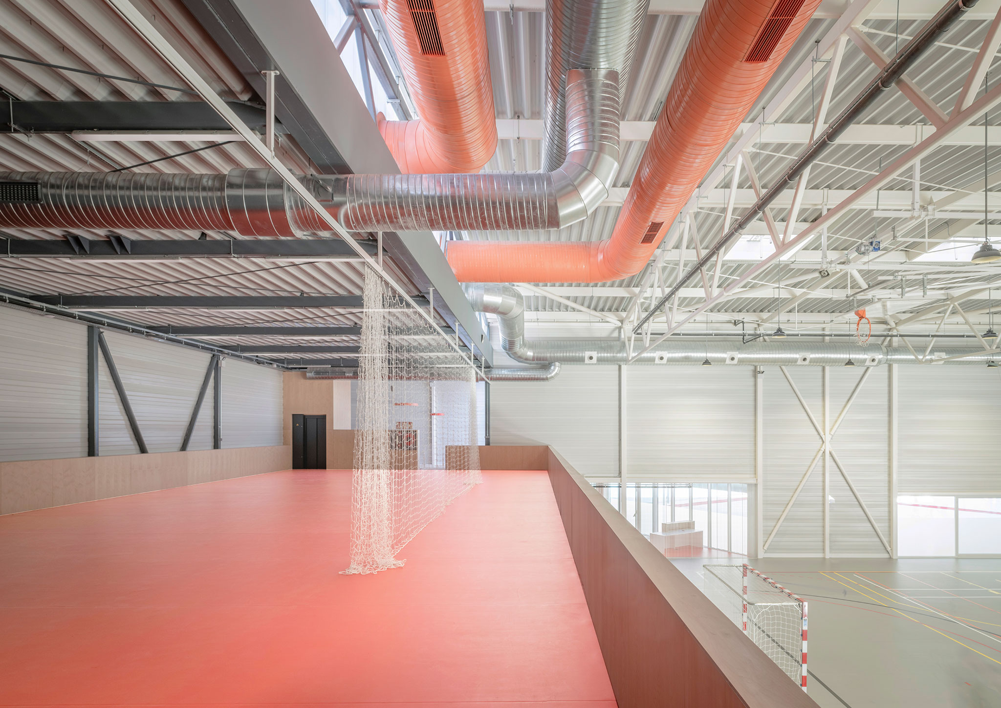 OAOB Arquitectura设计的多功能体育馆丨西班牙马德里-21