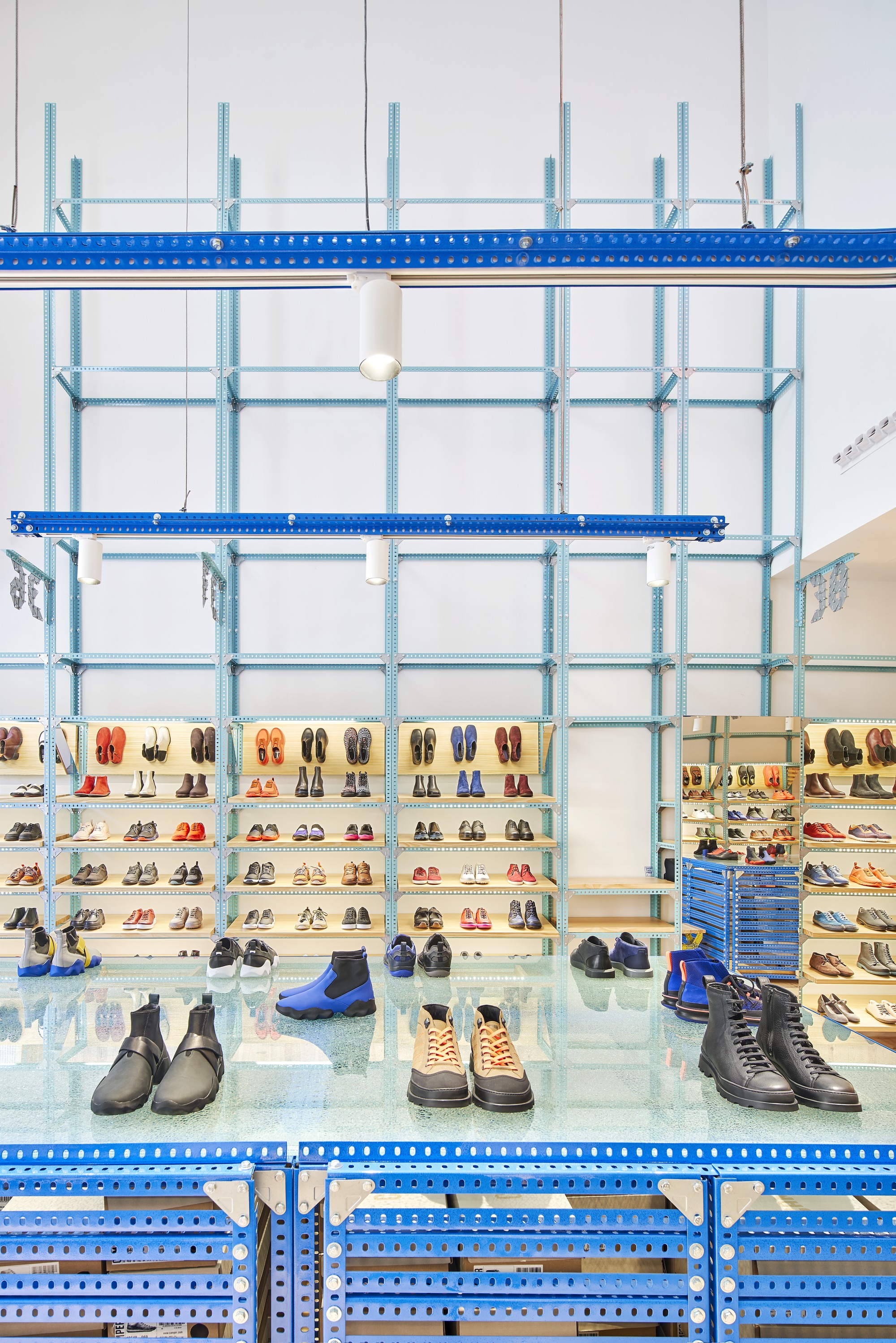 Camper Store / Oficina Penadés-14