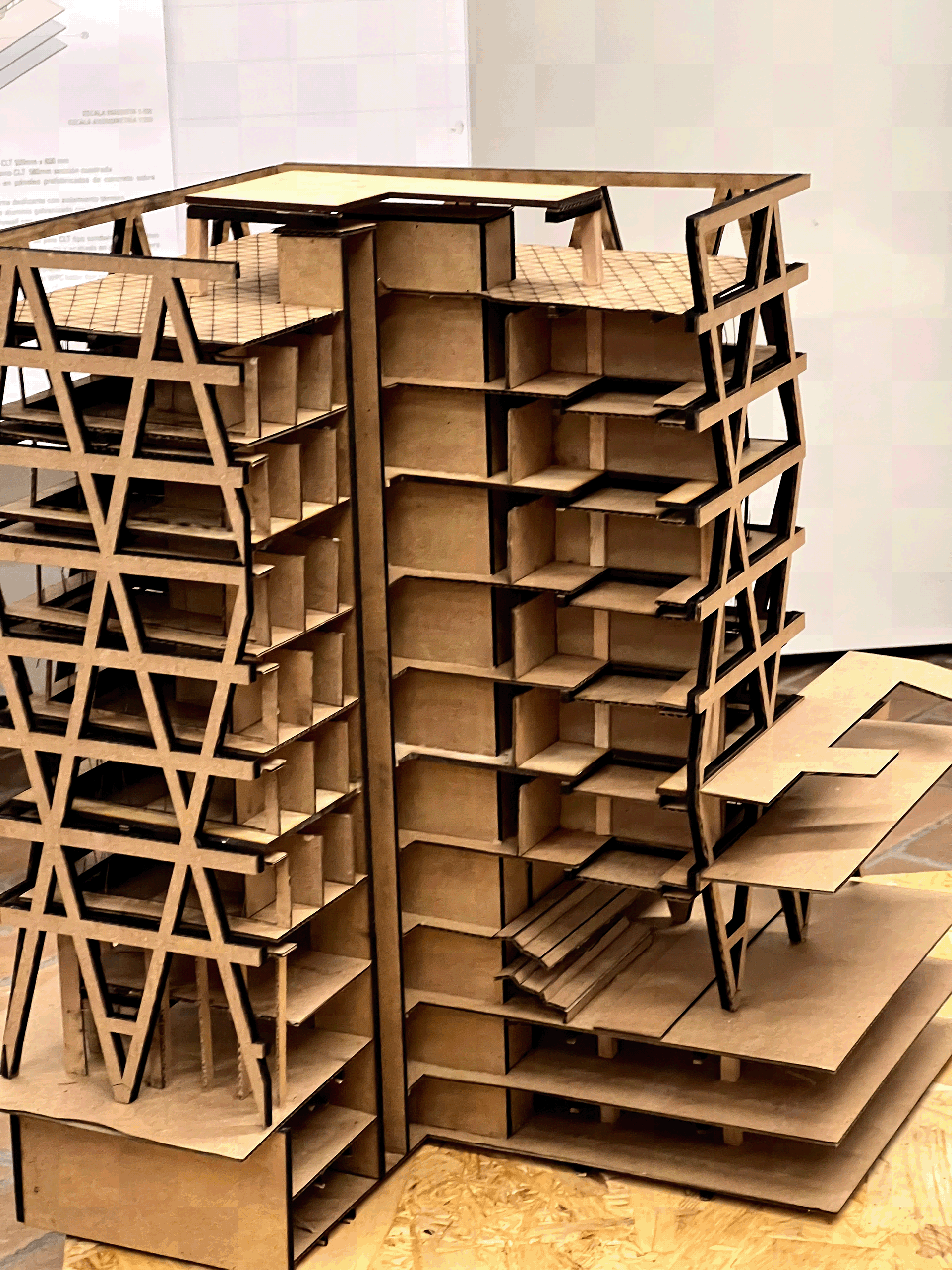 ARQT3101: Teatro experimental Rionegro TEX-R-21