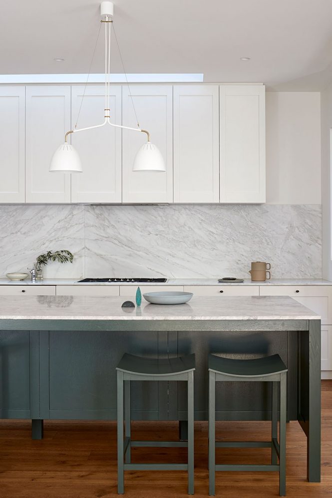 Contemporary Kitchen Cabinets For A Posh And sleek Finish-10
