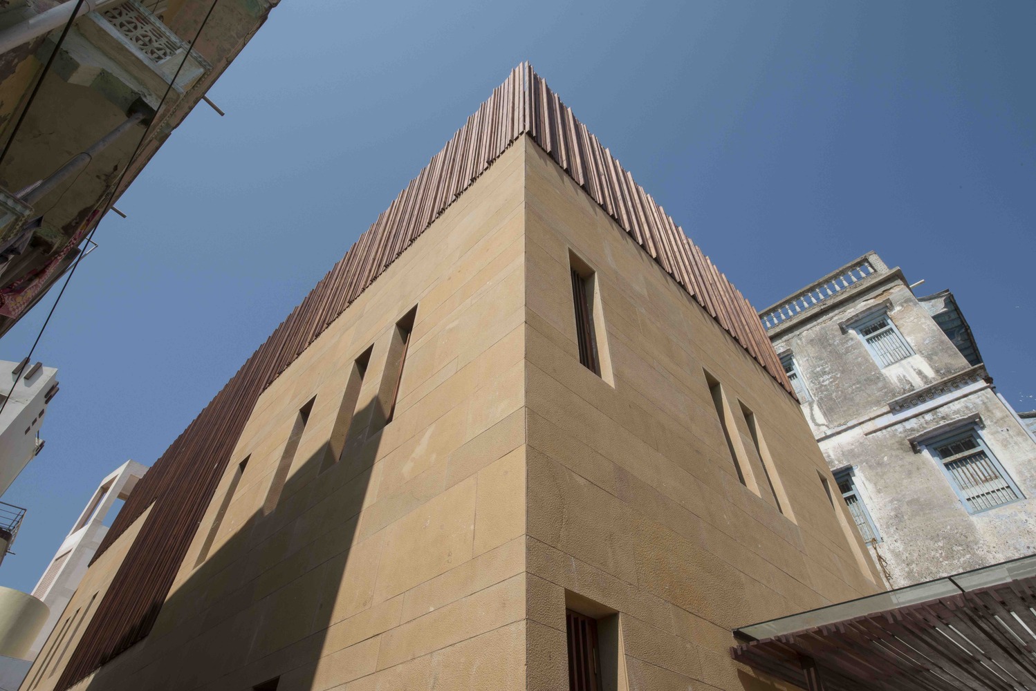 印度曼德维乡村 240 平米内向住宅，融入当地文化元素-60