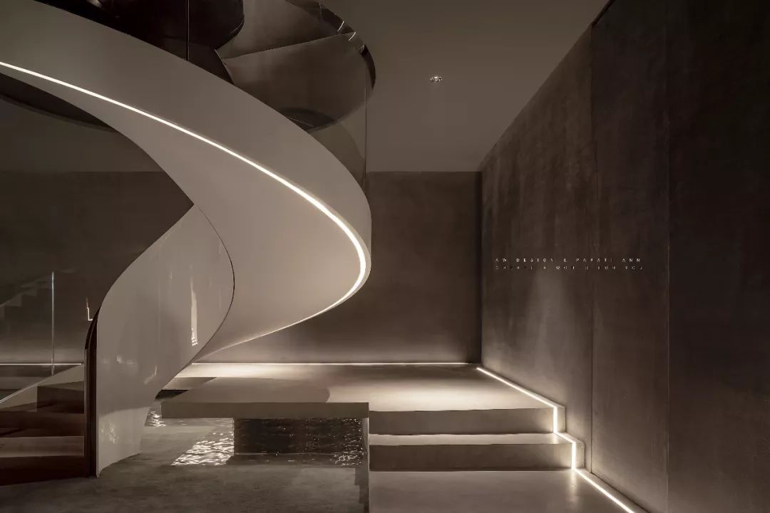 回旋楼梯展示空间 | 商业与自然的共生-29