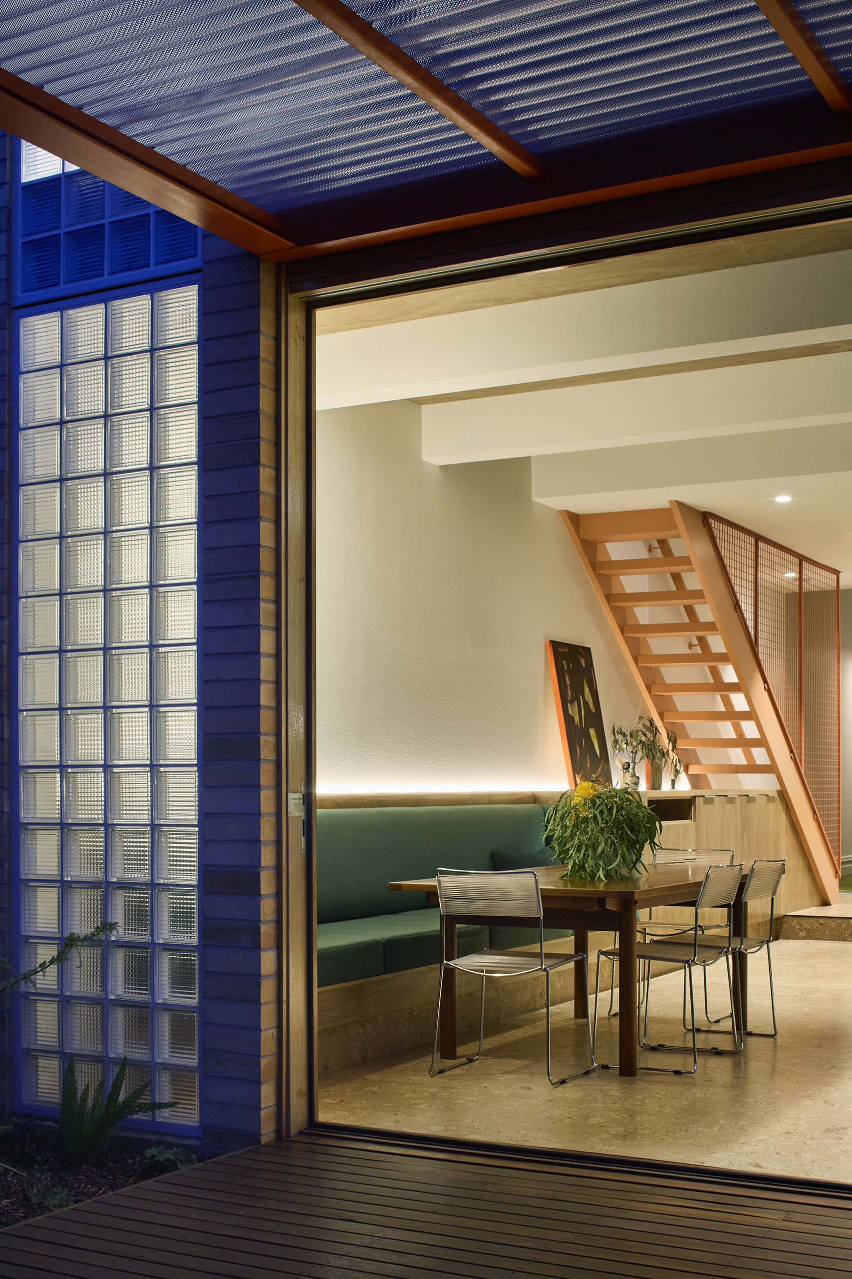 一个聚会的场所（这里House结合语境意译为场所更合适，如果直译为房子也可以，即一个聚会的房子 ） 丨澳大利亚墨尔本丨Sibling Architecture-17