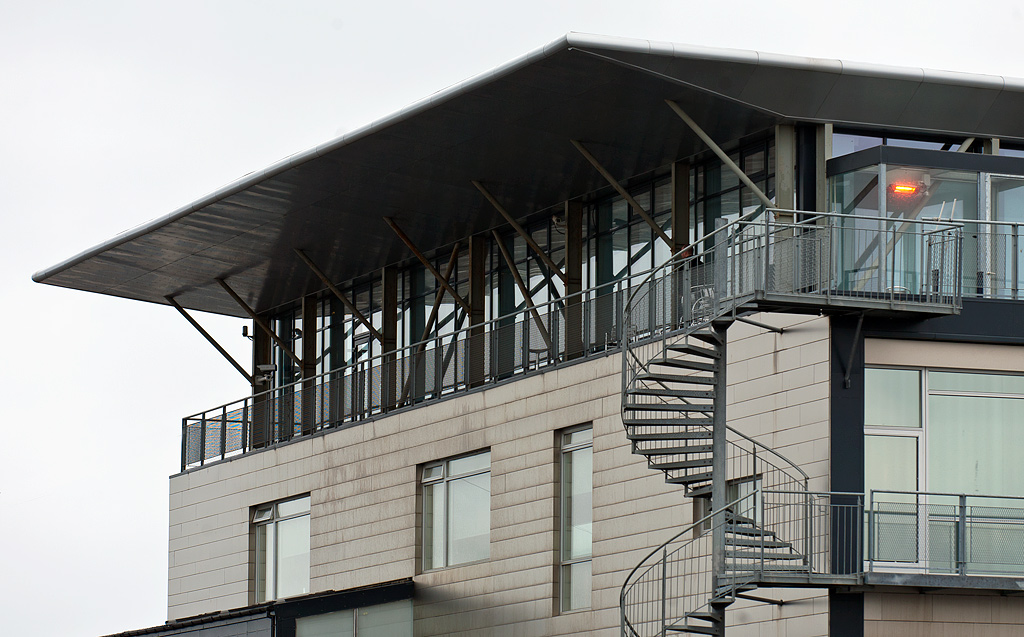 变废为宝的冰岛老工厂改造-12