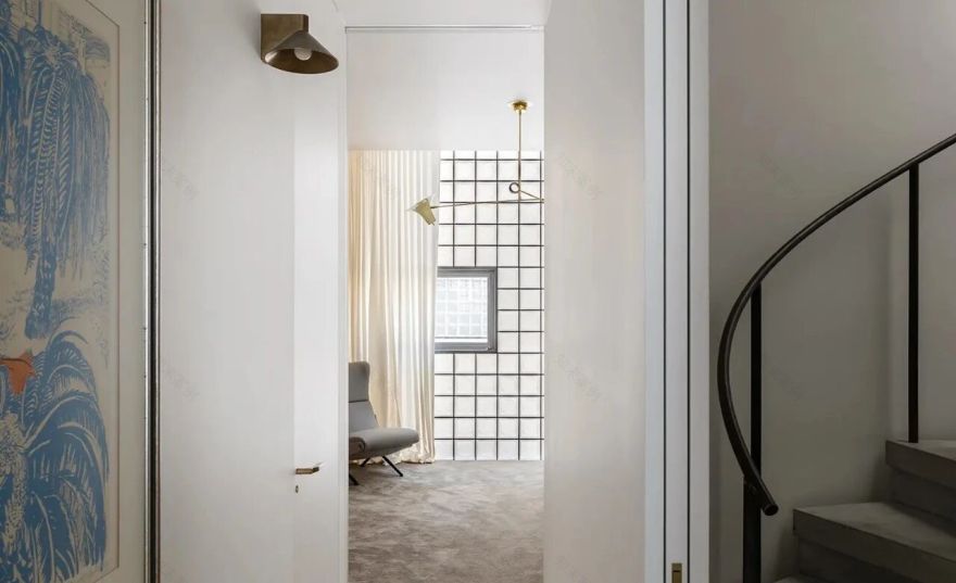 适应性改造的垂直玻璃屋(Laneway Glass House)丨澳大利亚悉尼丨Brad Swartz Architects-0