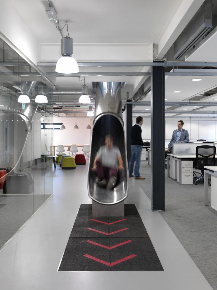 伦敦 View London 总部工作室丨英国丨Guy Hollaway 建筑事务所-0