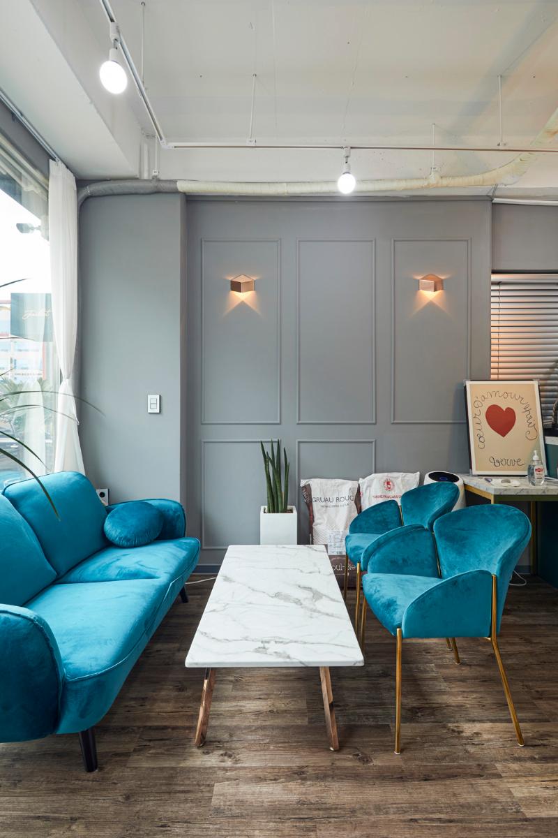 12 坪舒适现代甜品咖啡厅设计-6