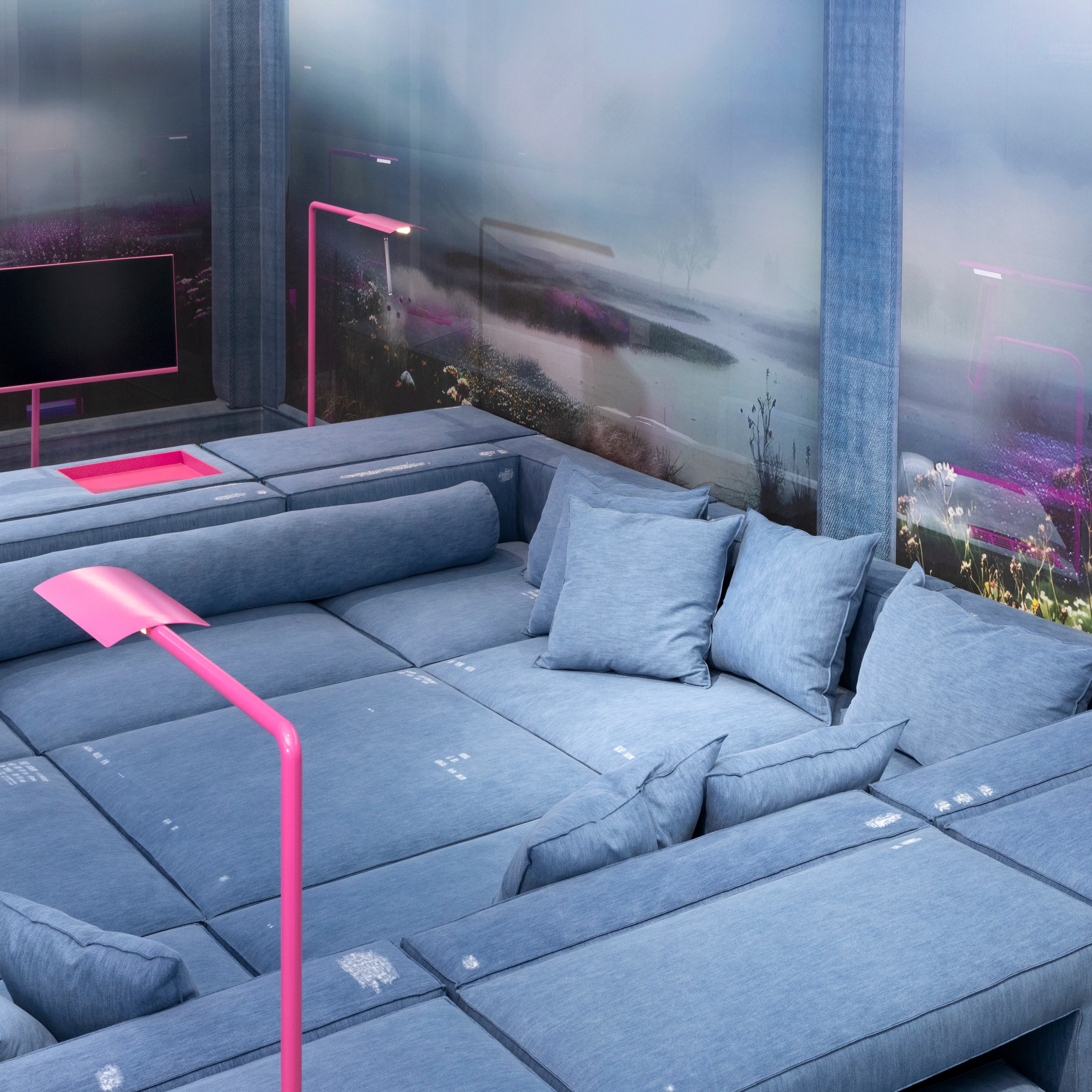 时尚与艺术的融合 | 哈里·努里耶夫的"牛仔"公寓设计-0