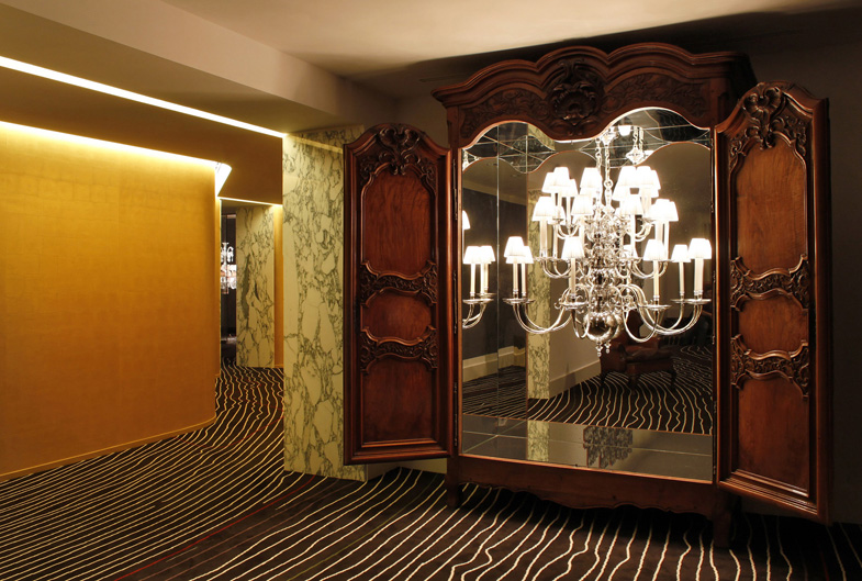 安妮·斯菲美食炖锅餐厅（备注：PIC音译为皮克可能有误，根据提供内容推测可能是POT-IRON COOKWARE（炖锅）意思，在法餐里PIC锅具比较知名且用于餐厅招牌一词，这种高档烹饪锅具常用于制作精致美食，所以这里采用美食炖锅来体现餐厅特色，若有背景信息可进一步准确翻译） 丨法国瓦朗斯丨Bruno Borrione-1