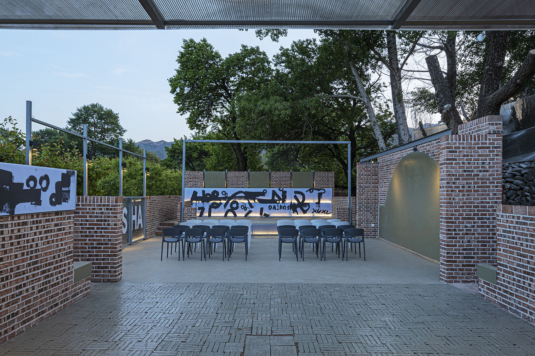 呼和浩特大良造 salon – 乡村的剧场丨中国呼和浩特丨大良造建筑与环境-13