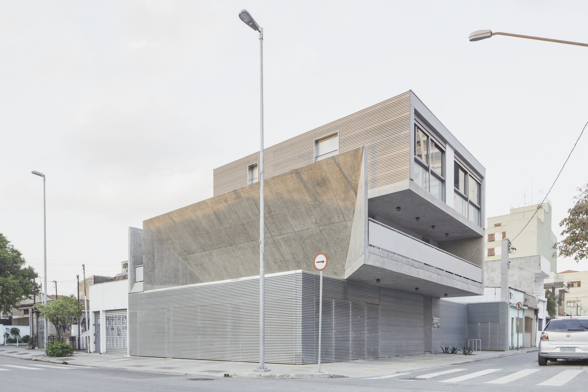 Workshop House  / PAX.ARQ-34