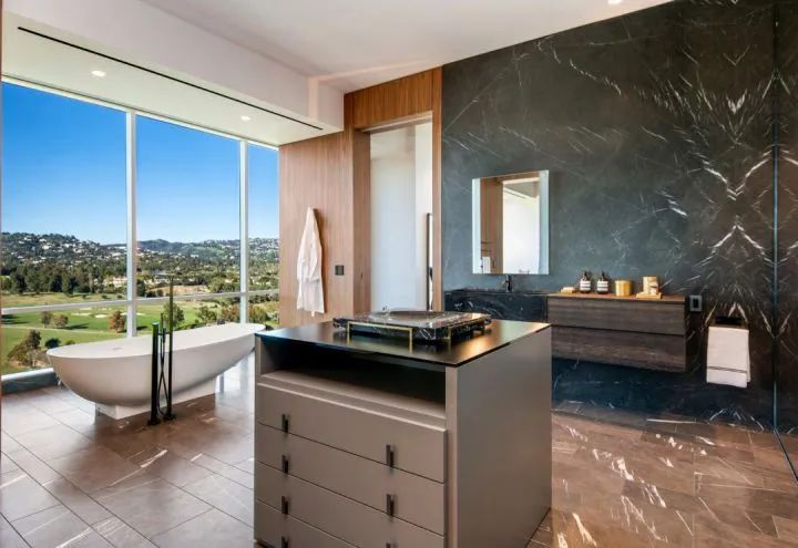 The Weeknd 的 763㎡现代奢华大平层丨美国洛杉矶丨Plum Interiors 负责人 Lisa Garriss-48