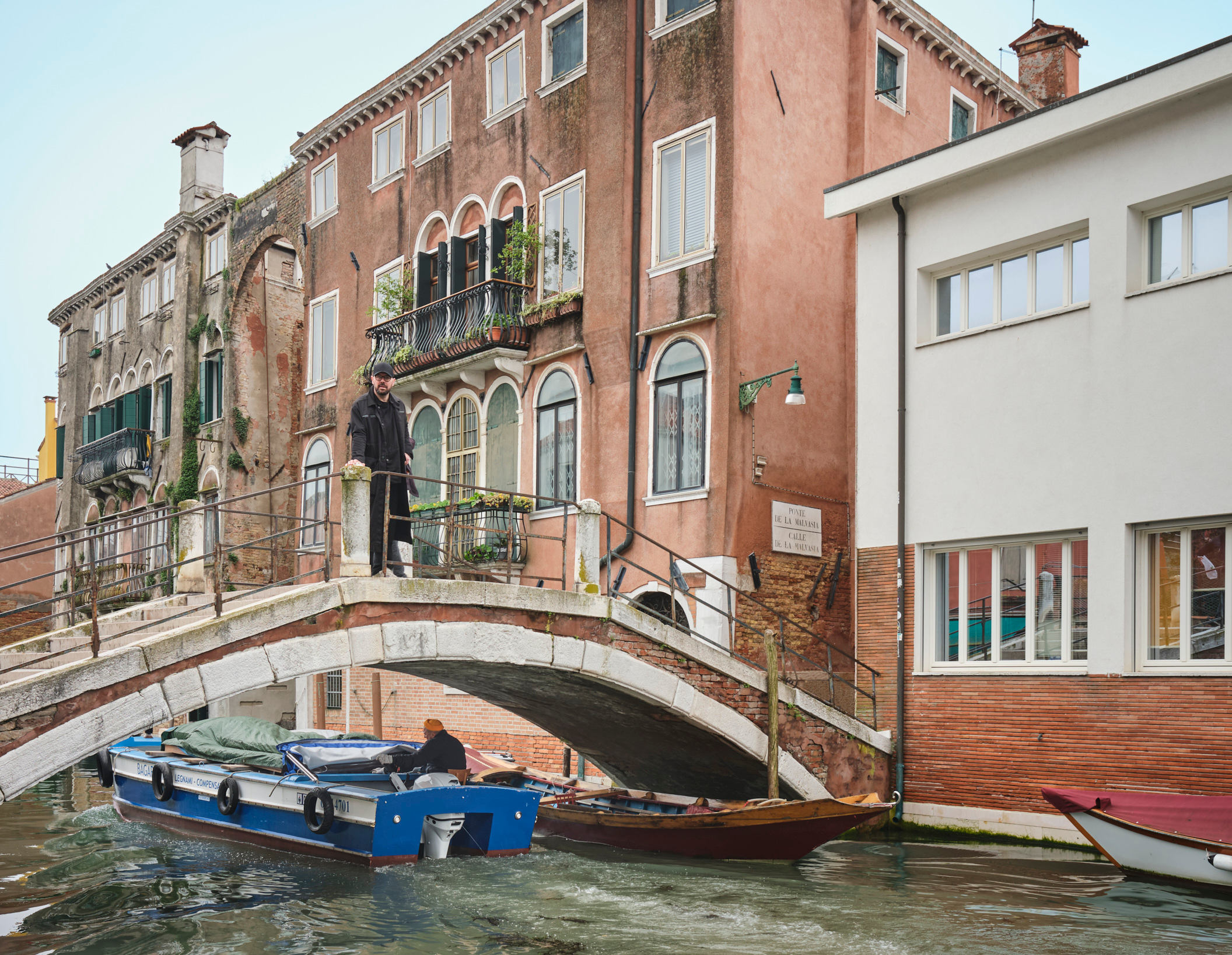 Ca’ Nichetto Frames Venetian Memory in a Two-Level Apartment-10