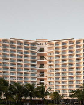 Breeza Beach Club - Meliã Ho Tram