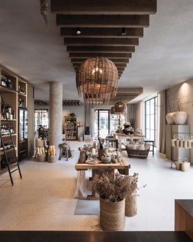 THE BARN酒店底层零售商店丨NOA