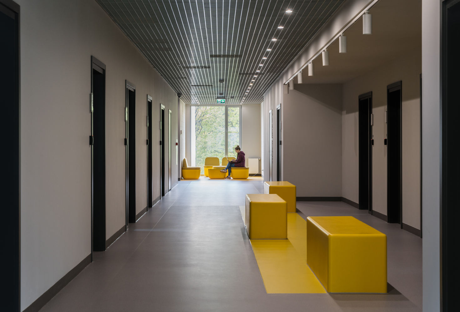 波兰华沙杜布拉 55 号现代语言与应用语言学建筑丨Kuryłowicz & Associates-34