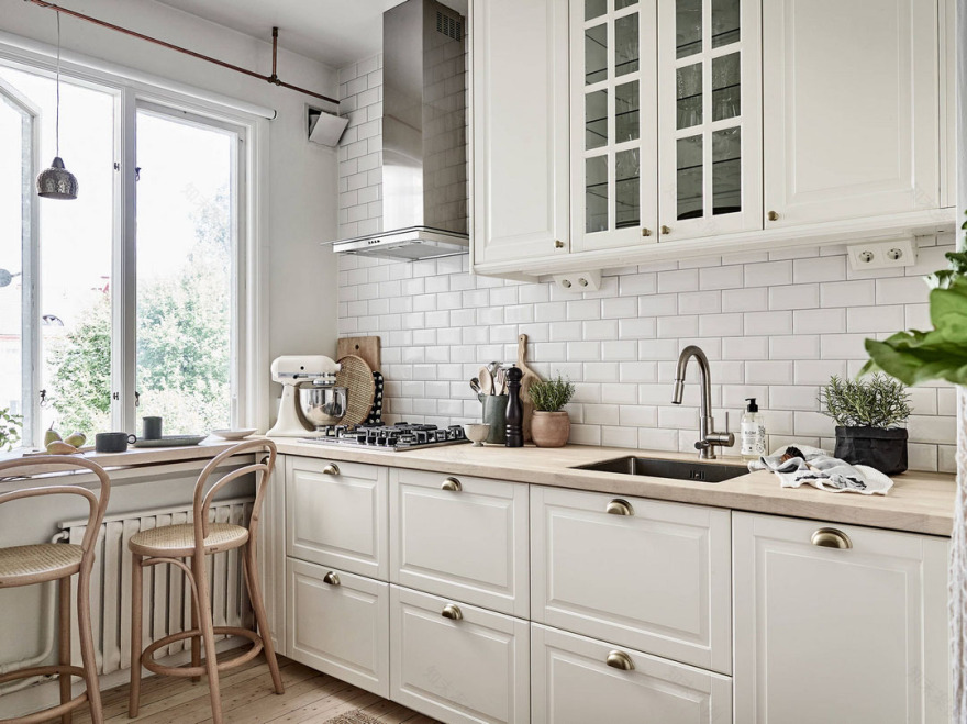 斯堪的纳维亚风格一居室小厨房公寓设计-16