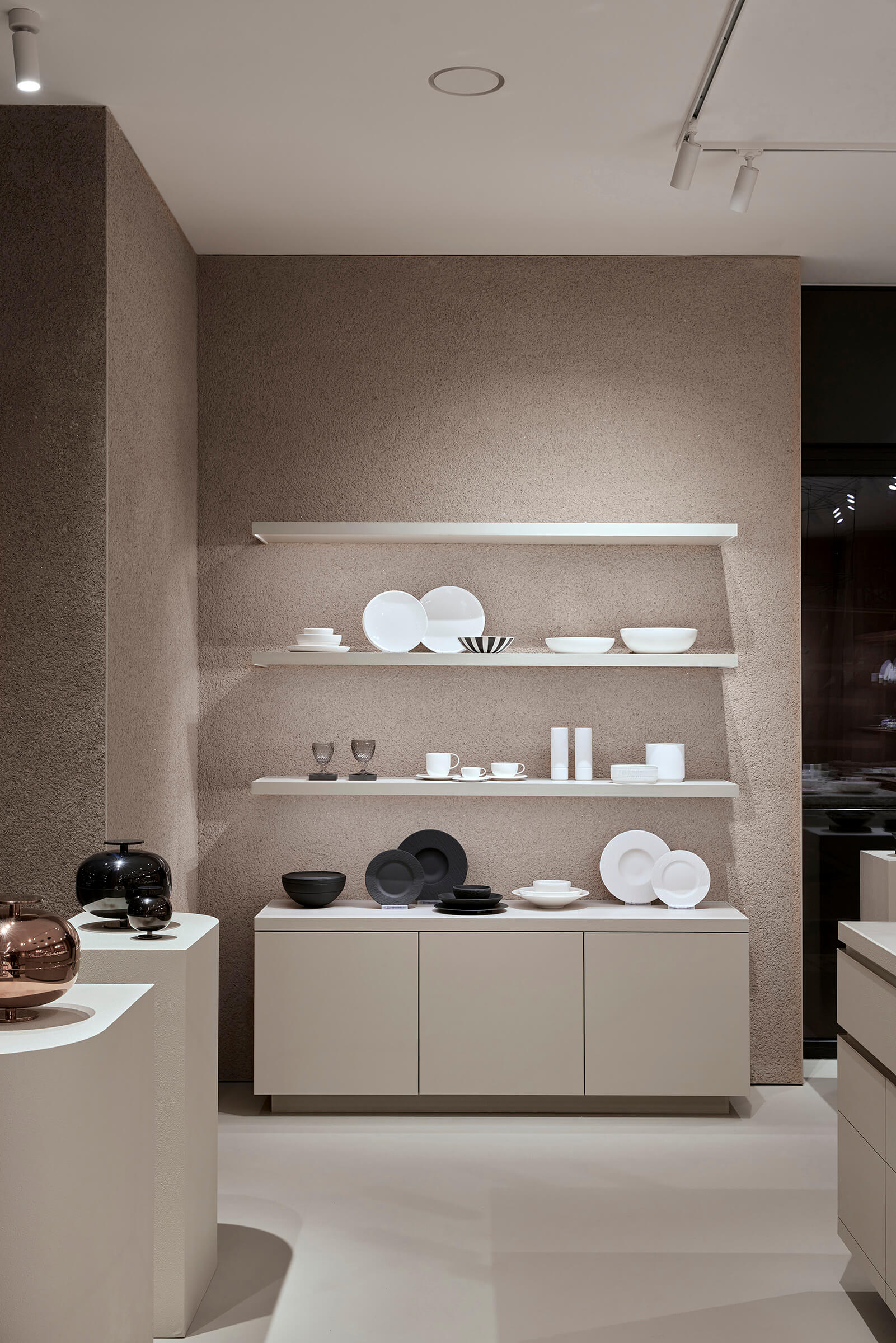 杜山（这里前提是作为人名或地名来看的常规音译，若'Đu Sơn' （杜山）在越南是具体有特定含义，需要更多背景信息辅助准确判断，此处按常规音译处理） 丨LithuaniaVilnius丨Dovilė Piekytė-17