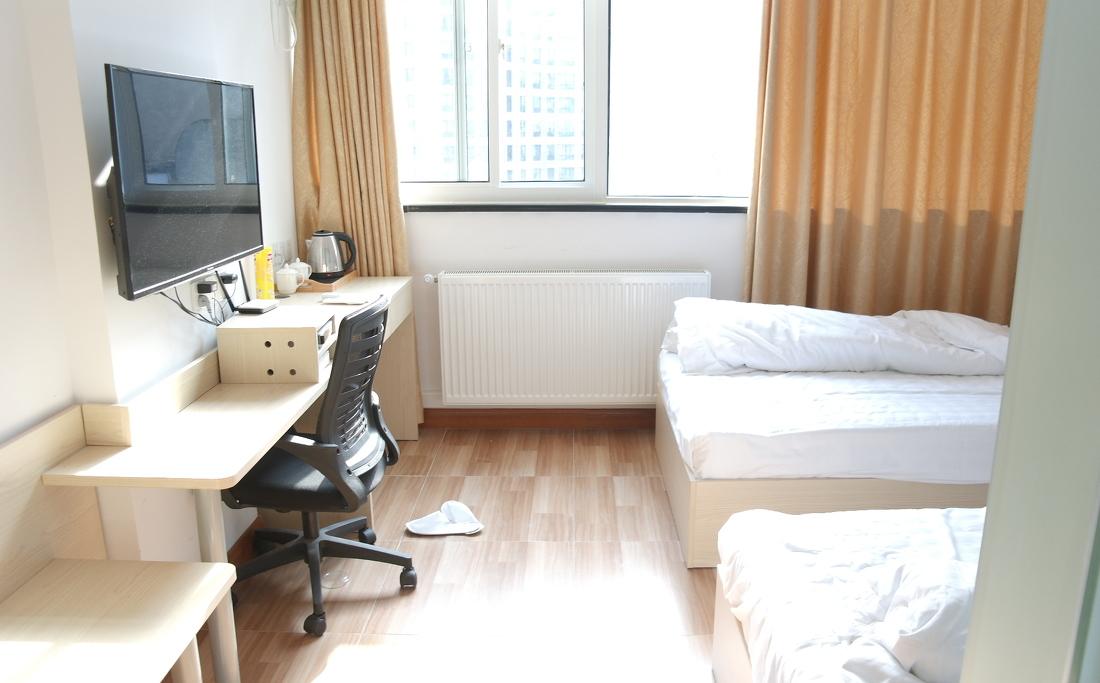 上海普陀区中石油办公室明装暖气片安装项目-6