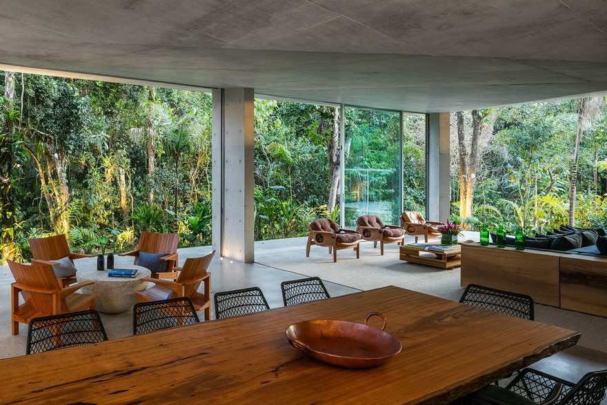Itamambuca Beach House Surrounded by a Dense and Rich Rainforest Vegetation-21