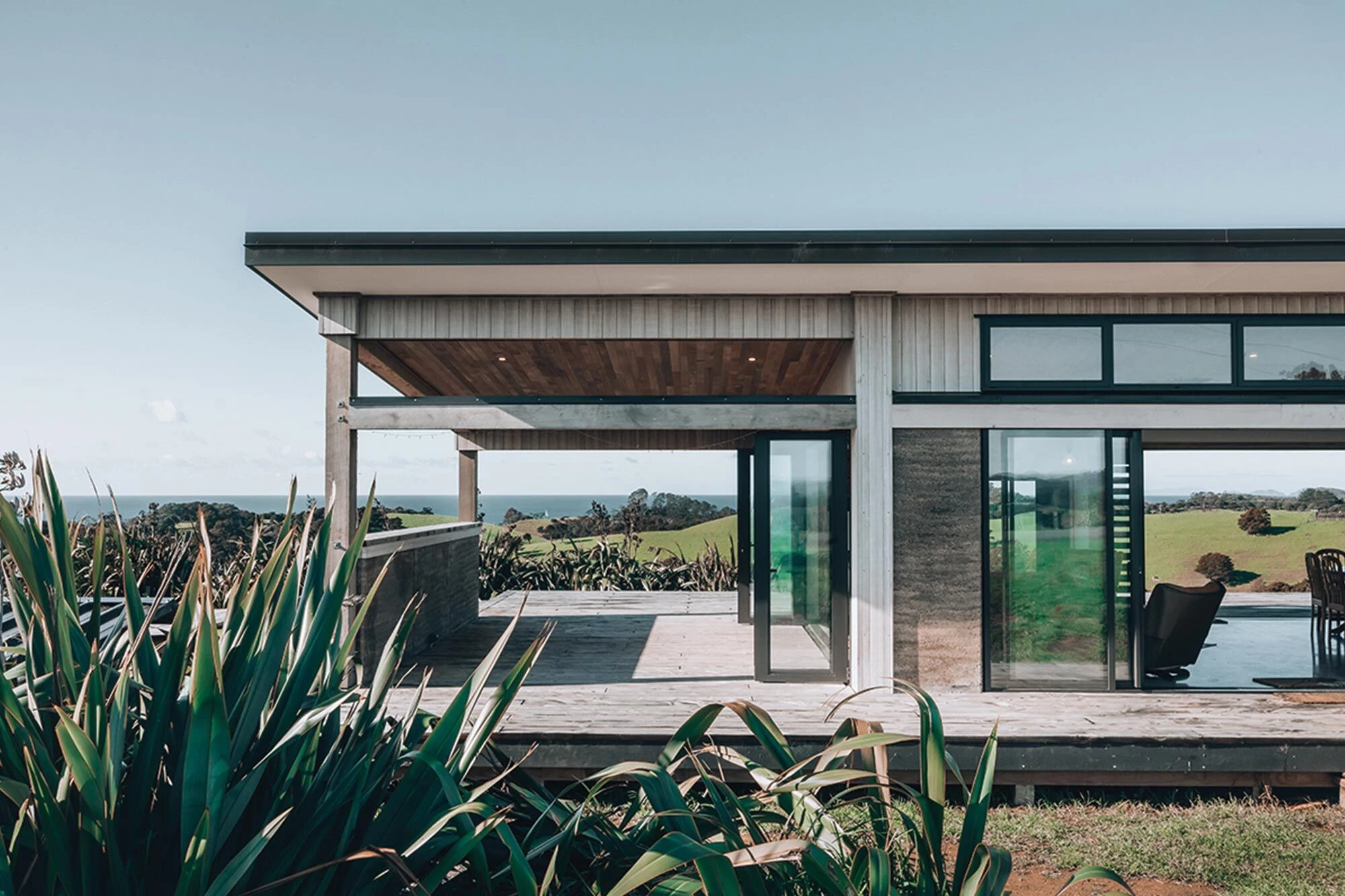 新西兰 Tutukaka 海滨生态家园 | 垂直木纹饰面，展现自然之美-9