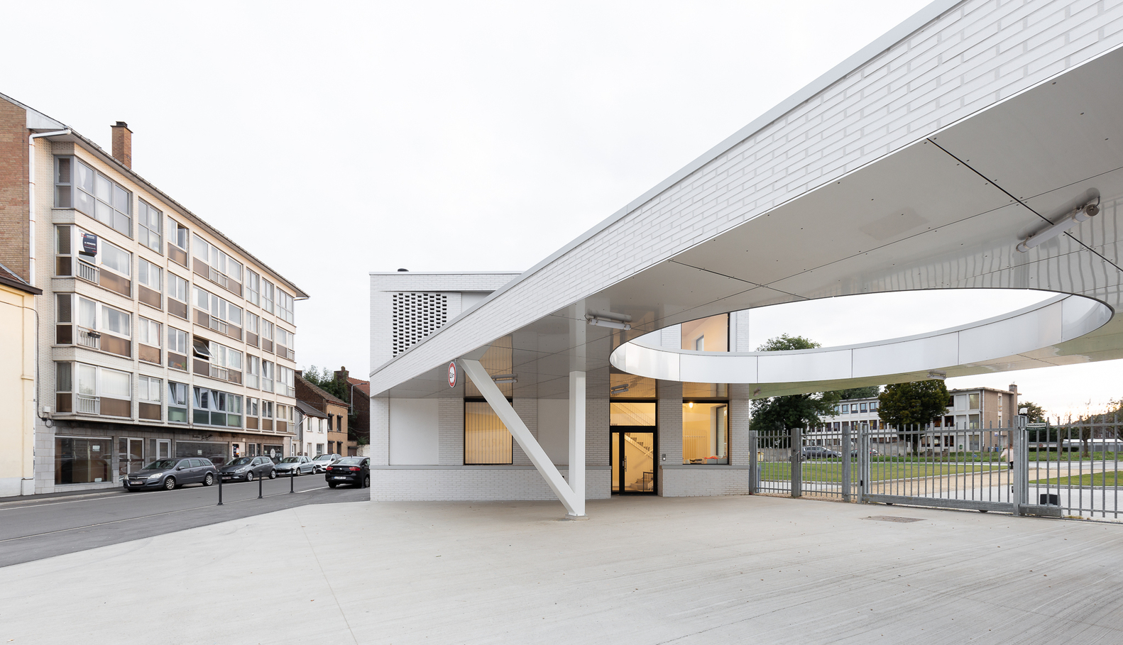 Marcinelle II School · 绿色校园的边界之美丨比利时丨LT2A,OPEN ARCHITECTES-11