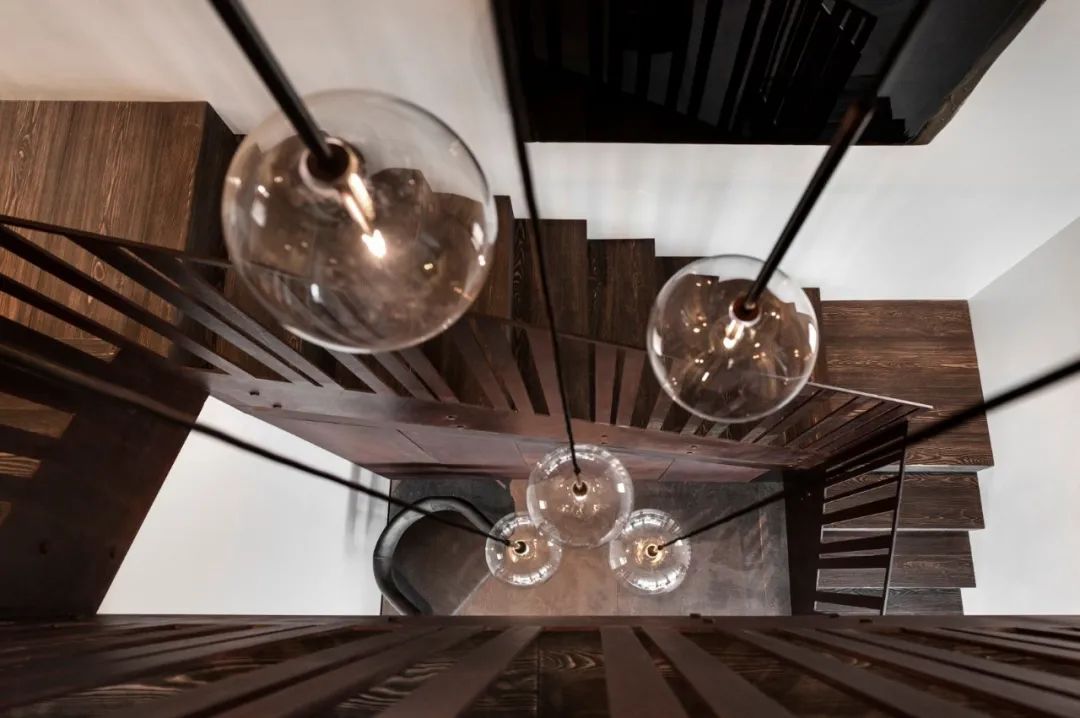 特拉维夫顶层住宅,黑白色调的时尚空间-55