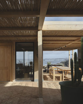 House JM / LOTE STUDIO + Ignacio Ferreira