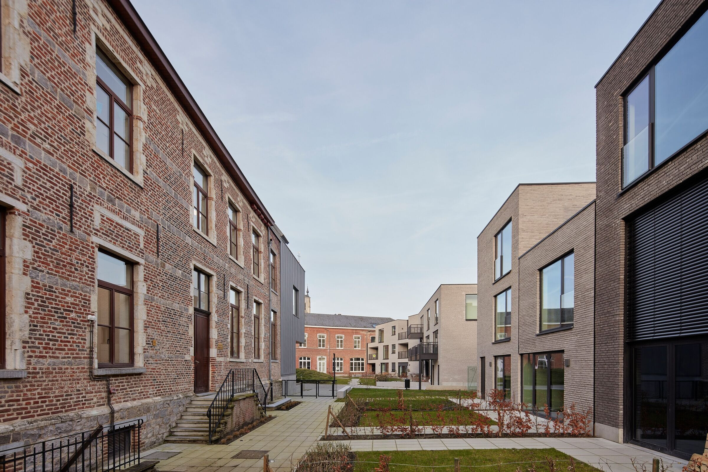 比利时废弃学校改造-19