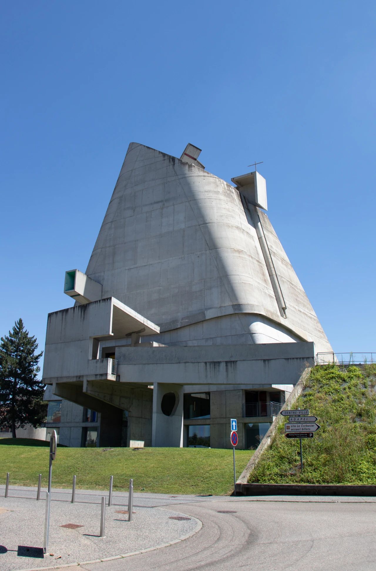 菲尔米尼教堂丨法国丨勒·柯布西耶-5