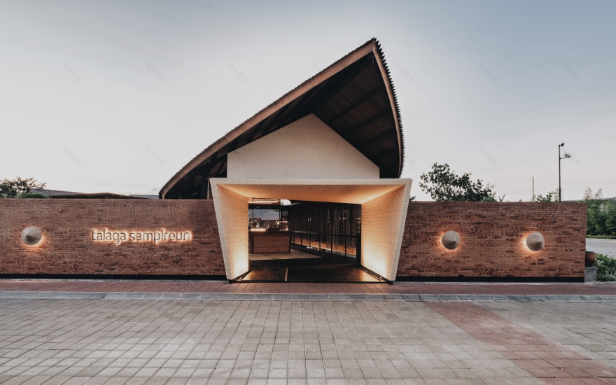 塔拉加桑皮伦亭阁丨印度丨Seniman Ruang-32