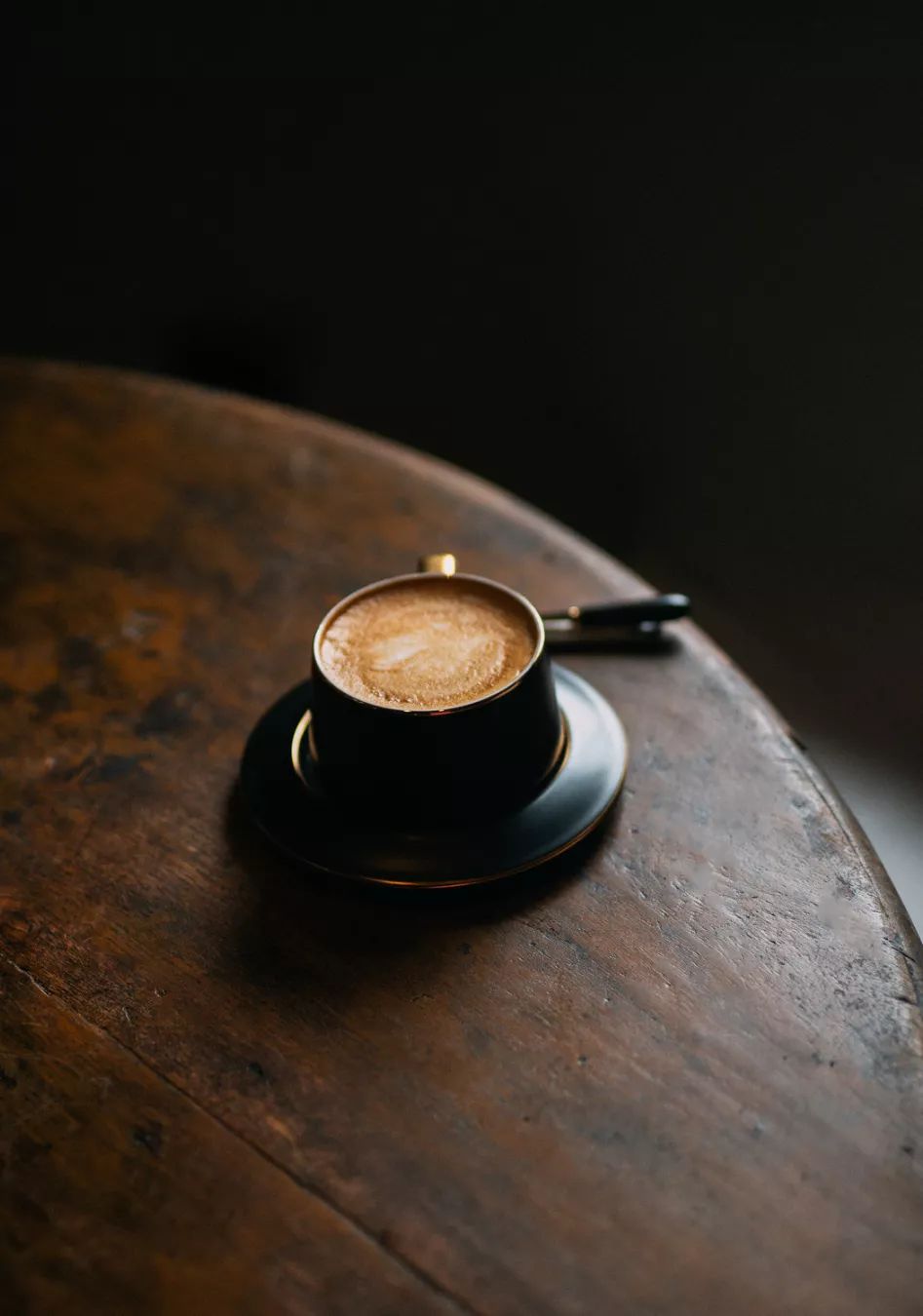 既下山·重庆：生活的复杂和冲突，都在这间院落“缴械投降”-5