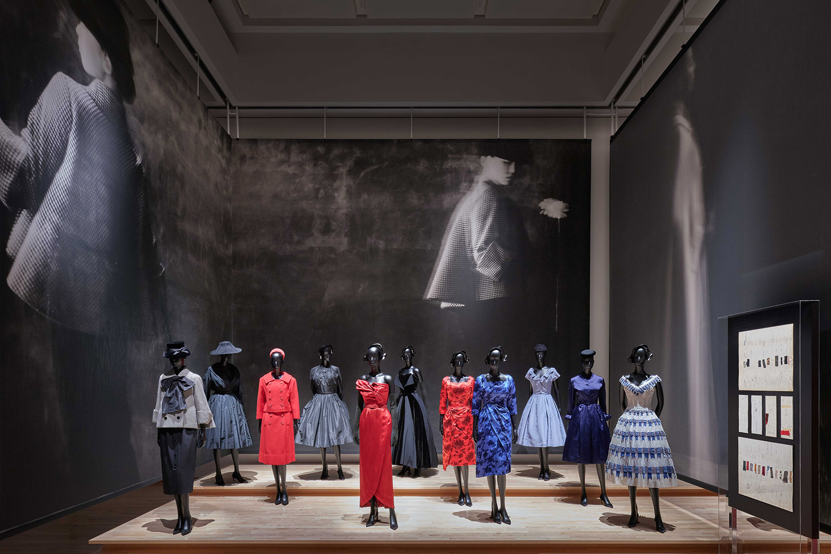 《克里斯汀·迪奥:梦之设计师》展览丨日本东京丨OMA+Shohei Shigematsu-48