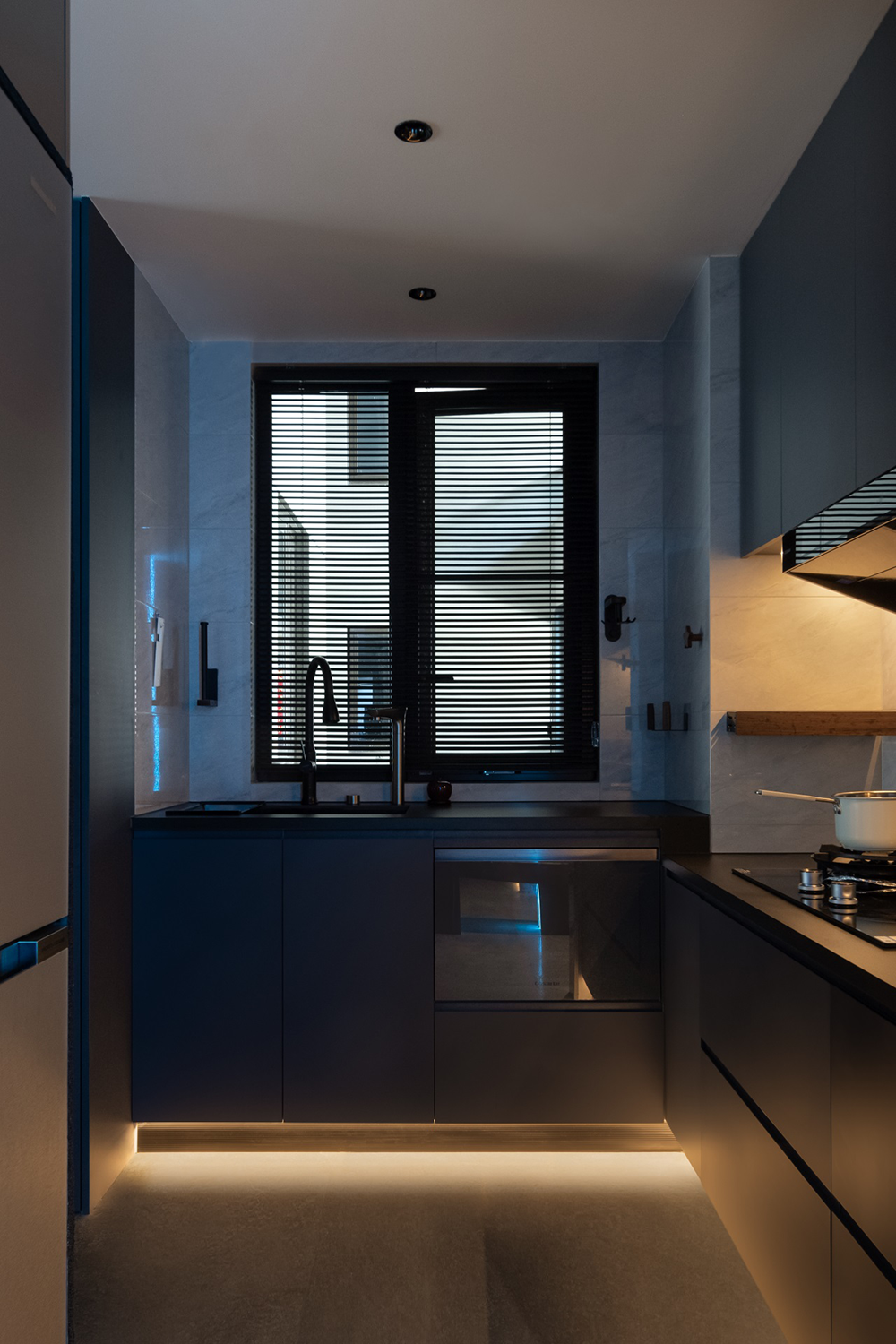 极简暗黑风:隐秘 · 深邃丨中国杭州丨有斯设计-18