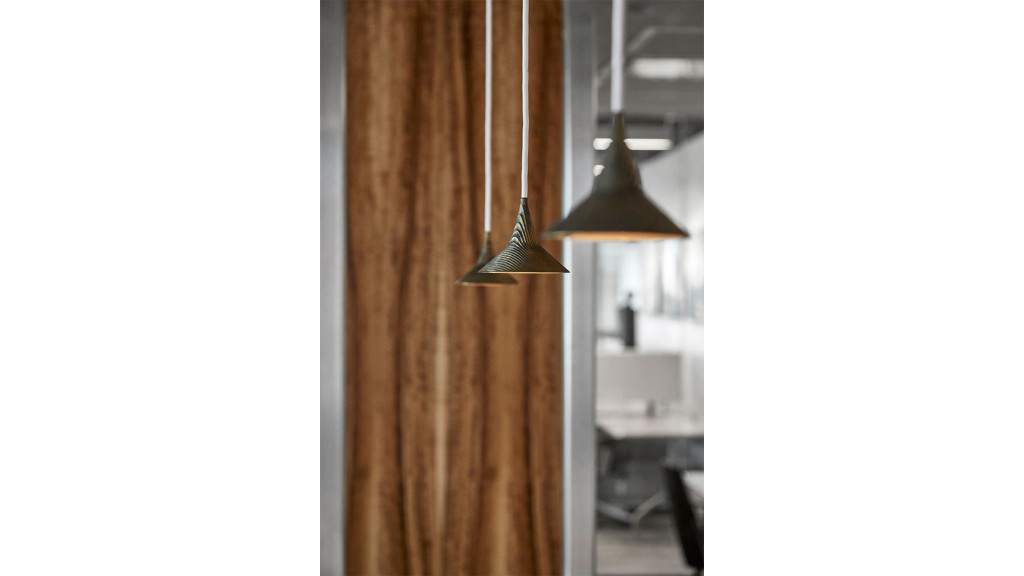 Austin 历史建筑中的现代照明实验室——Gensler 打造 Hossley 新空间-4