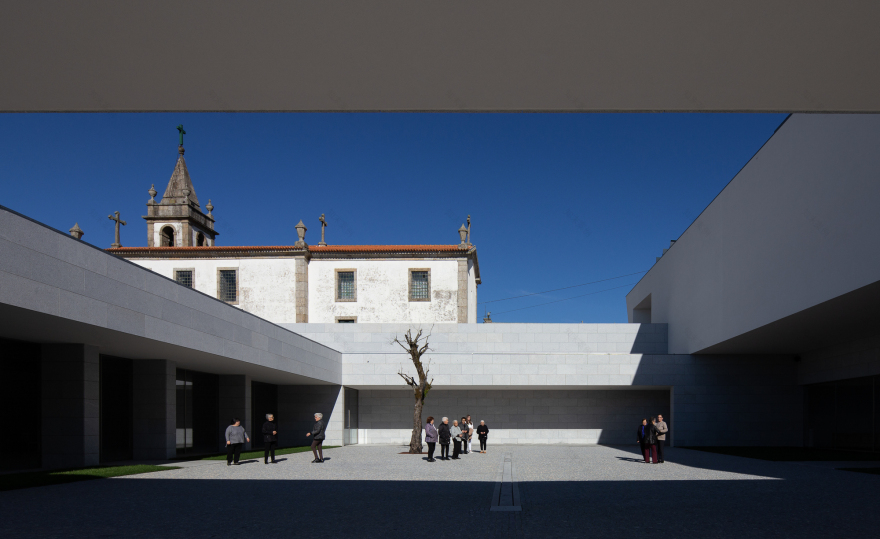 Divino Salvador Church / Vitor Leal Barros Architecture-31