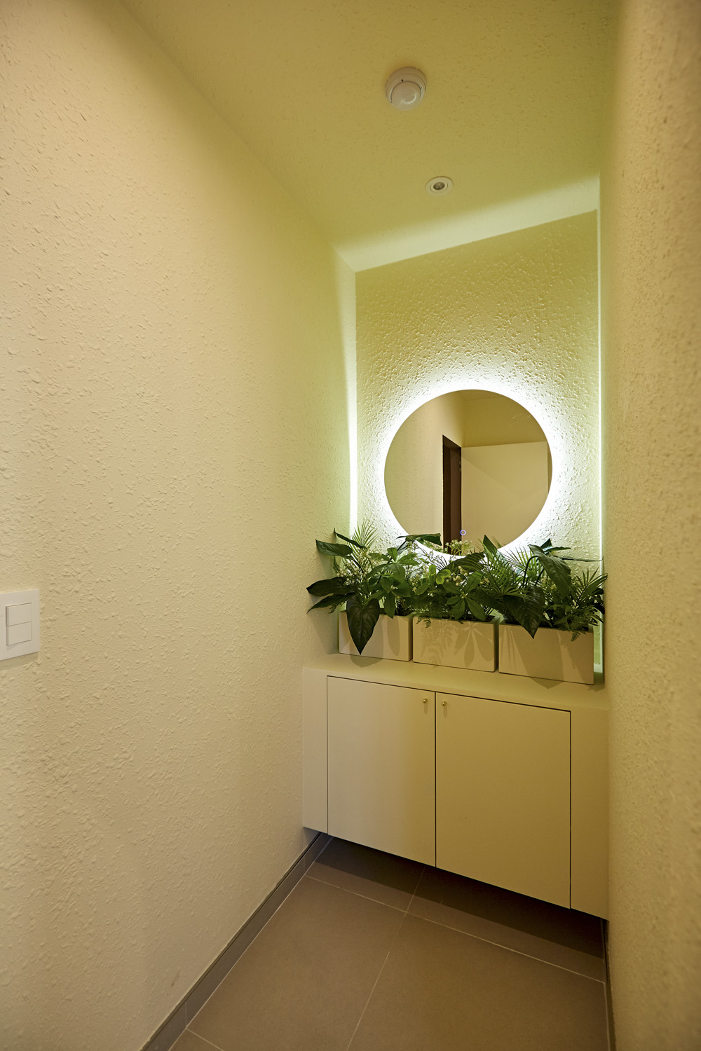 42 平卡佩咖啡厅，小巧设计点亮空间-21