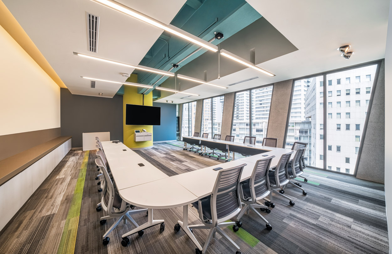 涂料巨头 Sherwin Williams 全球总部办公室设计-11