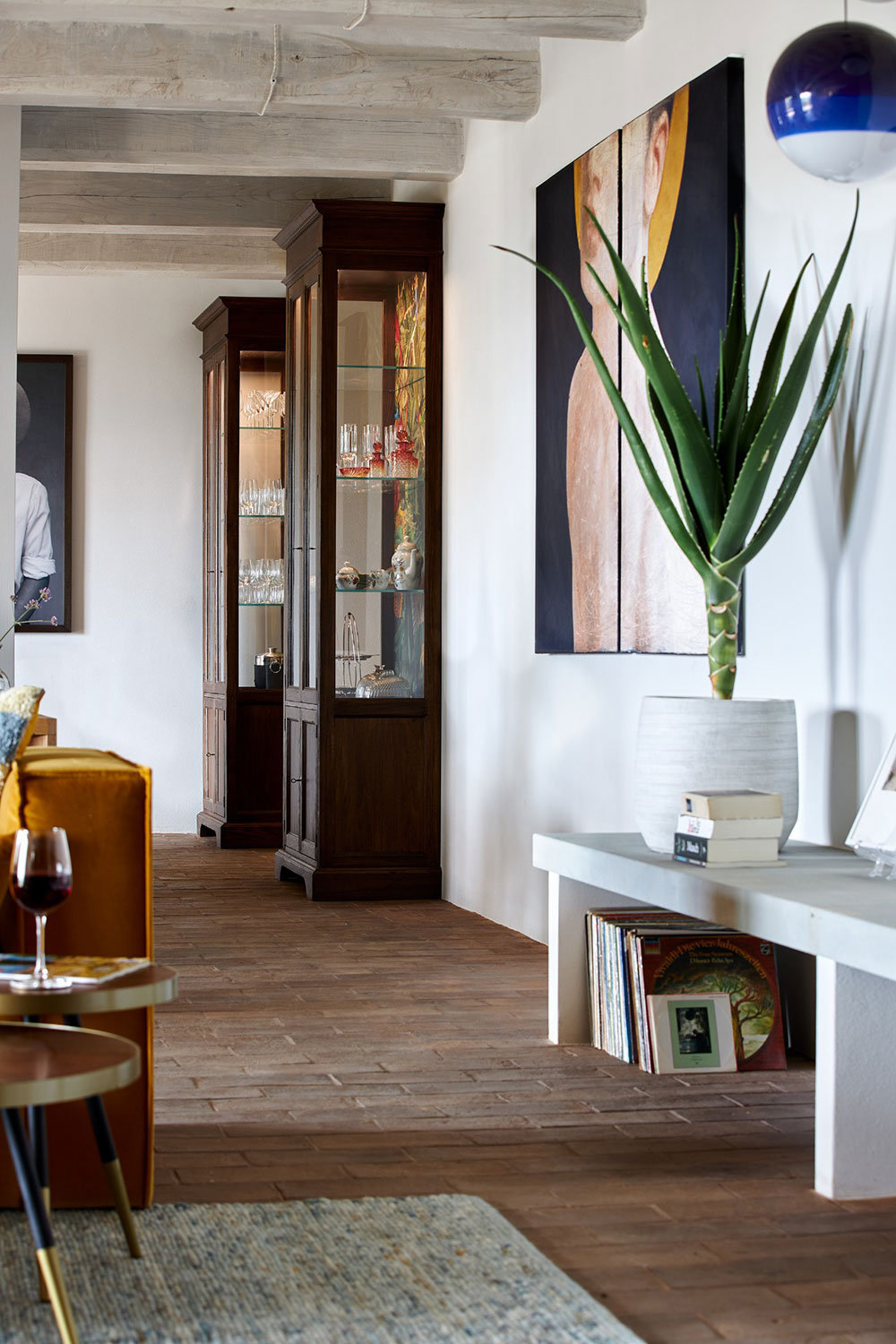 色彩斑斓的古老石制别墅 | 传统与现代的完美融合-5