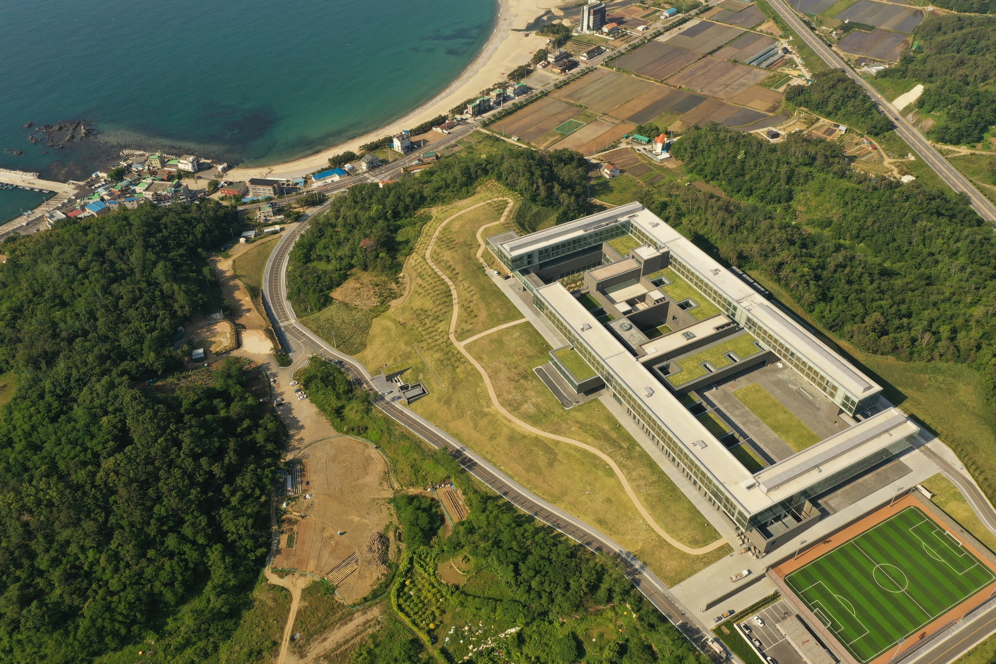 Hyundai Motor Group Global Partnership Center And University Gyeongju Campus / Hyunjun Mihn + MPART Architects-28