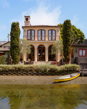 Anastasiya Gushchina丨别墅建筑丨Project: Venice Canals