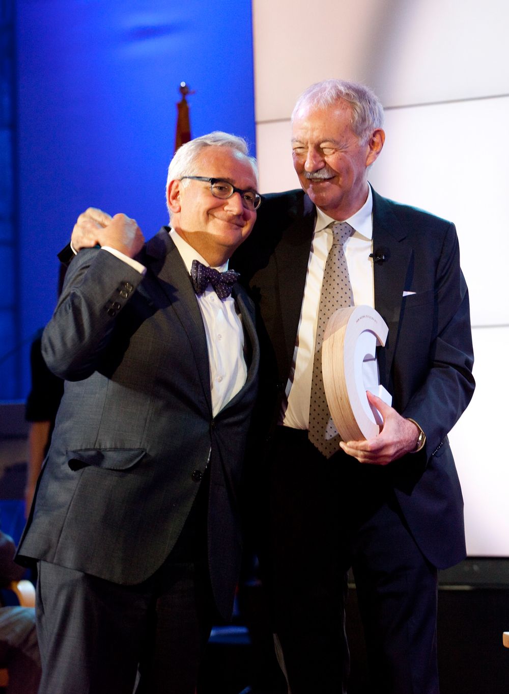 TROFEO CONCA（国家文化奖奖杯）-15